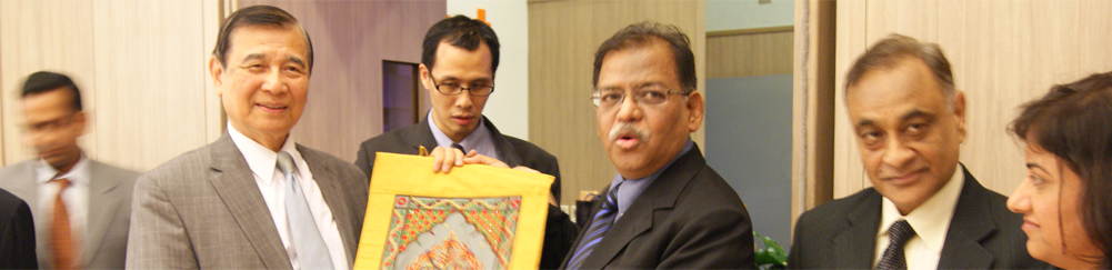 中華民國台灣印度經貿協會-理事長合照